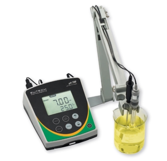 Máy đo pH / ORP/ nhiệt độ để bàn pH700